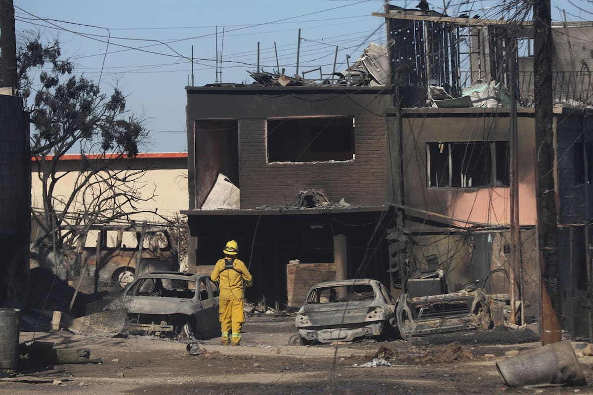 Deja fuego 70 familias sin hogar en Tijuana