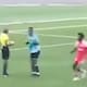 VIDEO: Aficionados golpean a árbitro después de que perdiera su equipo