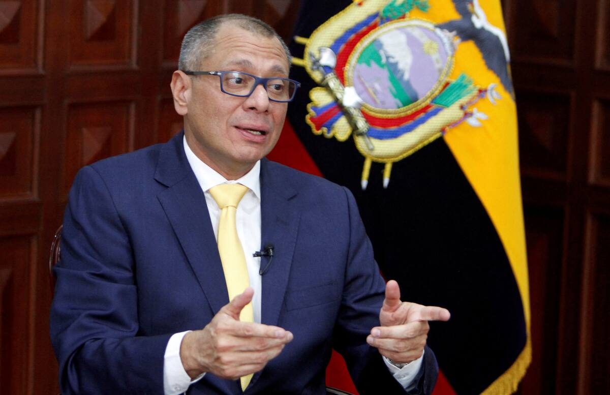 La aprehensión de Jorge Glas con el asalto de la Embajada de México en Ecuador desató el problema diplomático entre los dos país.  REUTERS/Daniel Tapia/