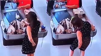 ¡No se aguantó! Mujer se hace del baño en el supermercado y lo oculta ágilmente | VIDEO