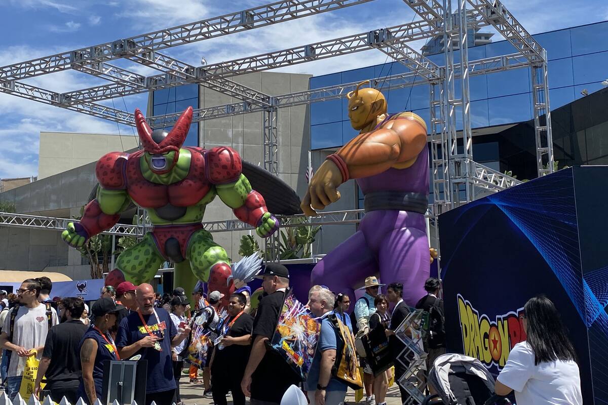Comic Con: Visitantes llenan las calles aledañas al Centro de Convenciones en San Diego