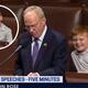 VIDEO: Congresista lleva a su hijo a asamblea y este no deja de hacer caras graciosas durante su discurso