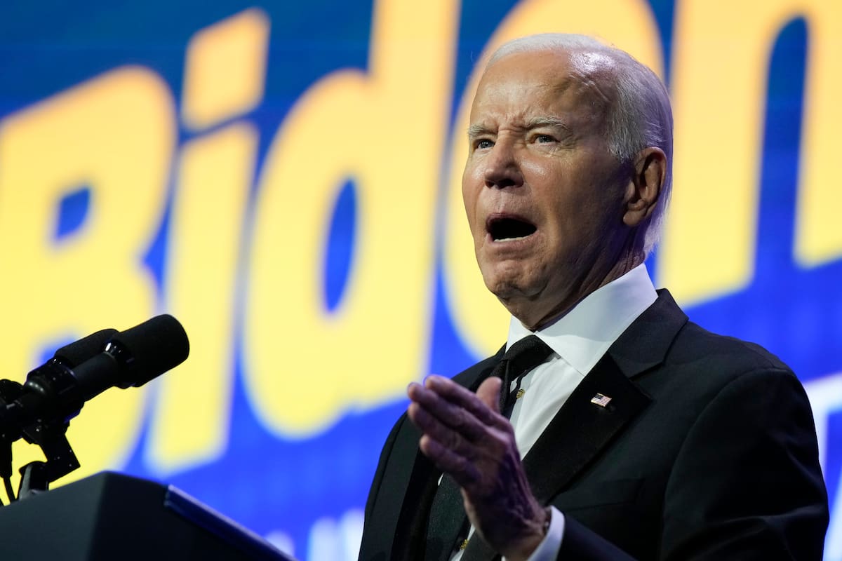 “Cuando te derriban, te levantas”, asegura Joe Biden respecto a rumores sobre su postulación