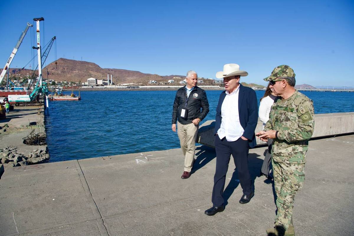 Anuncia Gobernador plan piloto de Ford para envío de autos por Guaymas