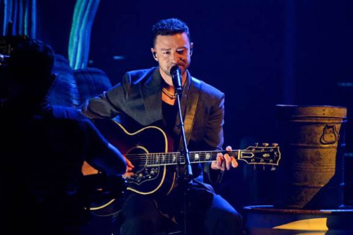 Justin Timberlake hace broma sobre su arresto durante concierto