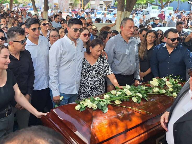 Cientos de personas dan el último adiós a Luis Castro Acosta en Ciudad Obregón