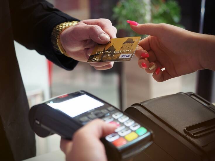 Cosas a tomar en cuenta para no sobregirar tus tarjetas de crédito