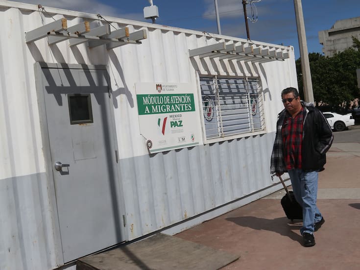 Ponen a disposición módulos para migrantes en garitas El Chaparral y San Ysidro