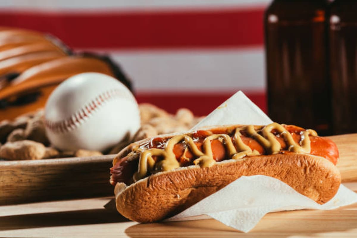 ¿Por qué el Hot dog es la comida principal de los estadios de béisbol?