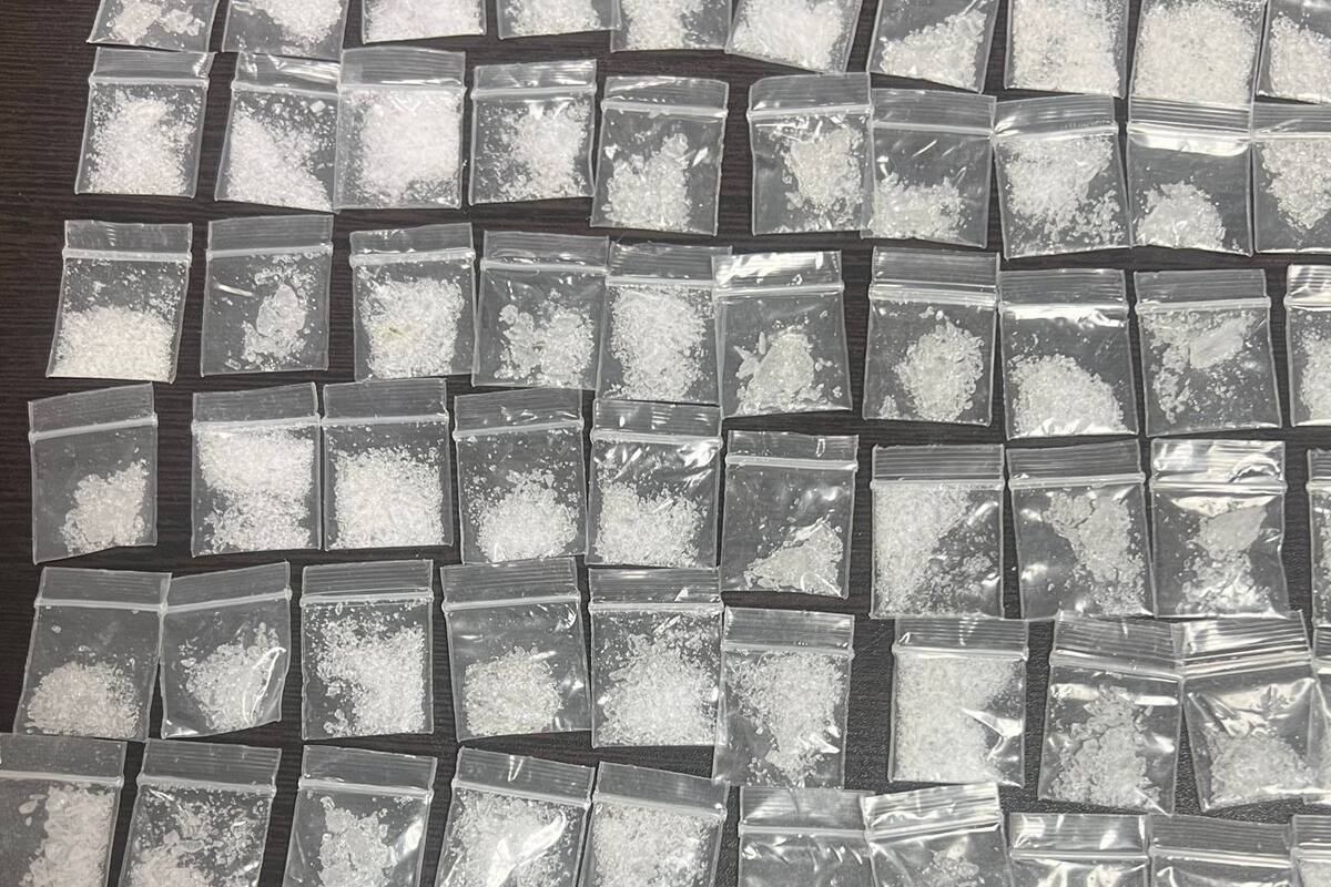 Con unas 60 dosis de “ice” arrestan a tres