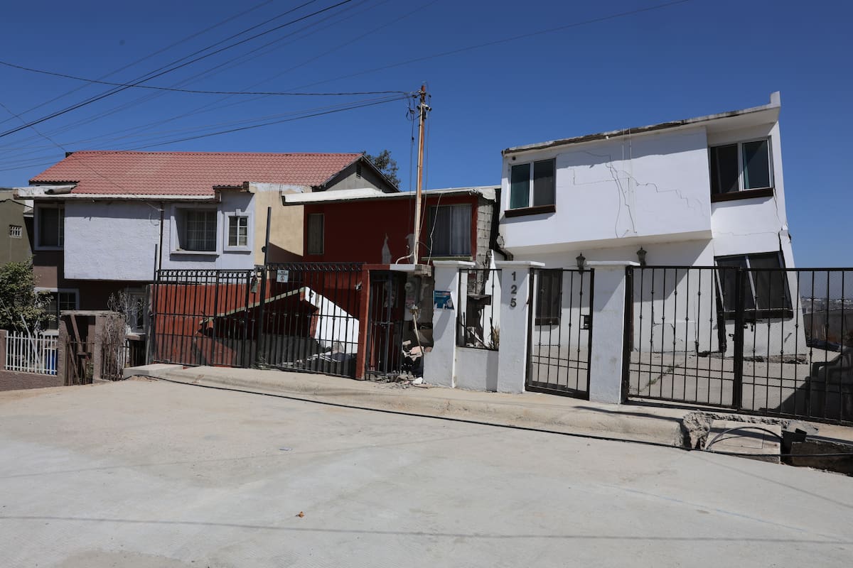 Deslizamientos en Tijuana: Viven incertidumbre en Lomas Conjunto Residencial