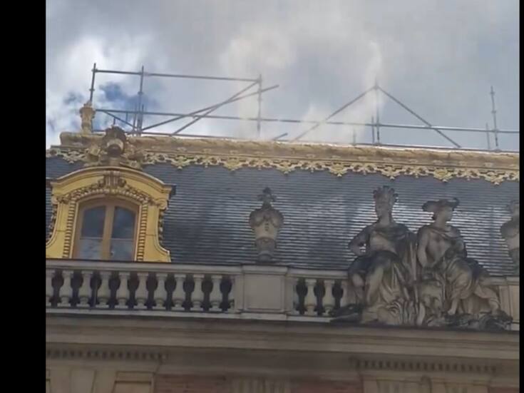 VIDEO: Se incendia el Palacio de Versalles en Francia