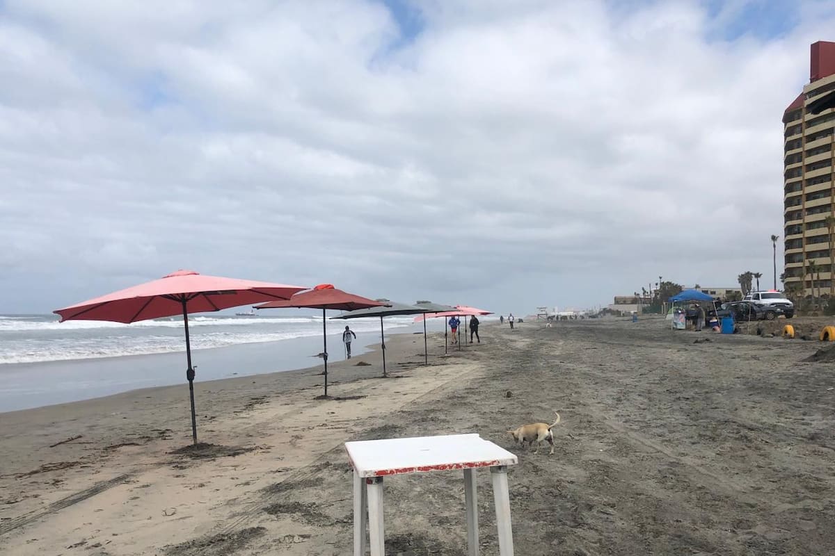 Clima en México: Alertan por lluvias y trombas marinas en costas; BC y Sonora a más de 45°