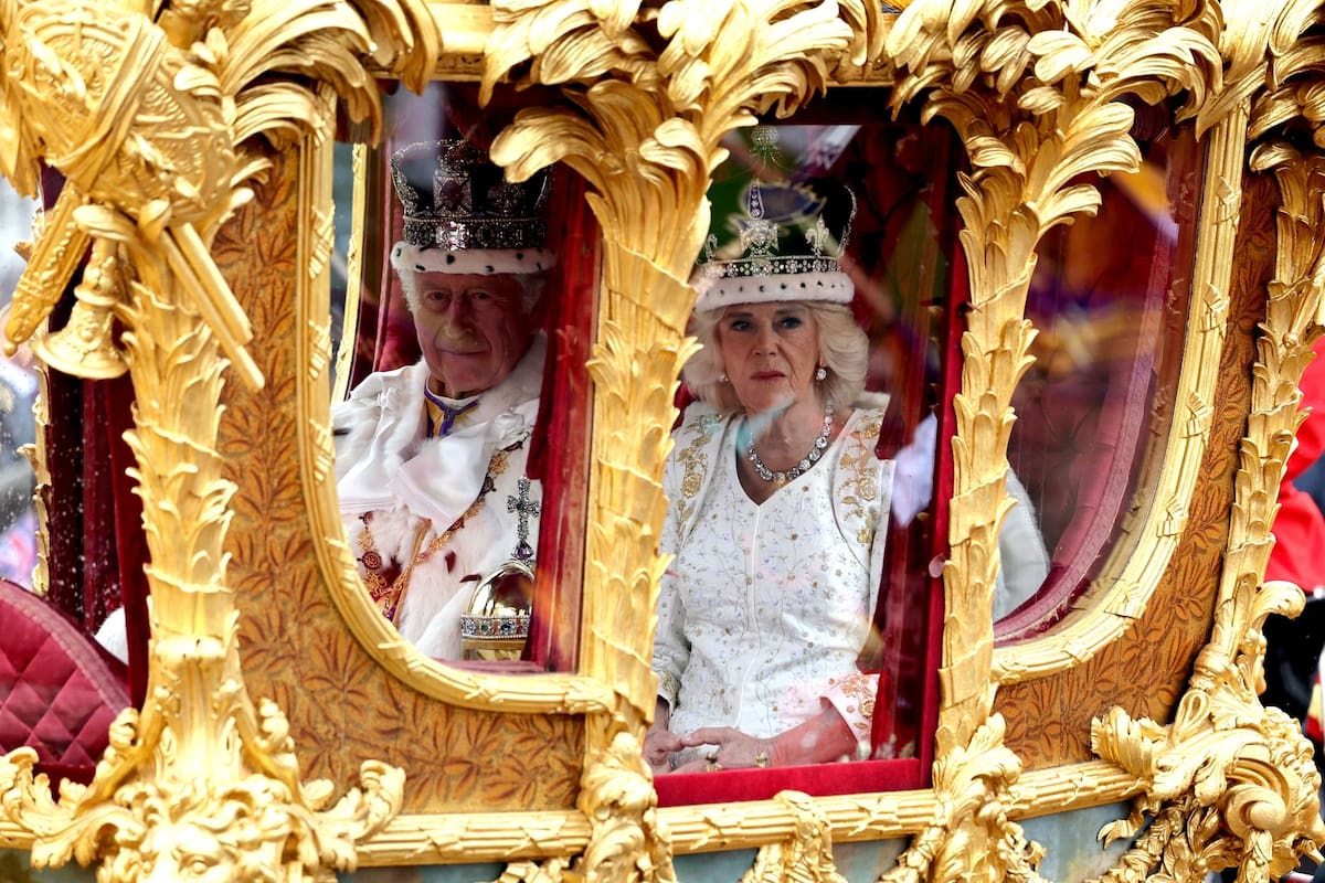 Carlos III es coronado rey del Reino Unido en una solemne ceremonia en la Abadía de Westminster