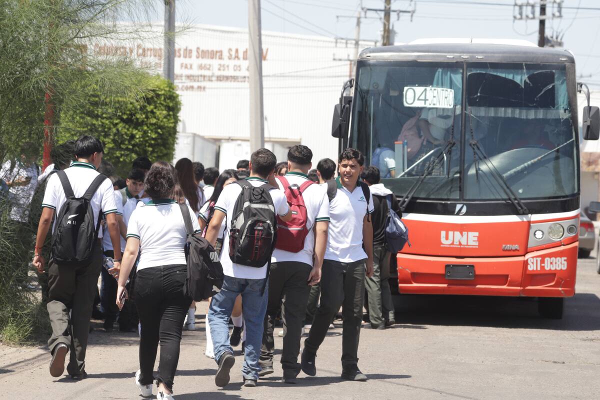 Van por transporte gratis a estudiantes de Sonora en 2024  