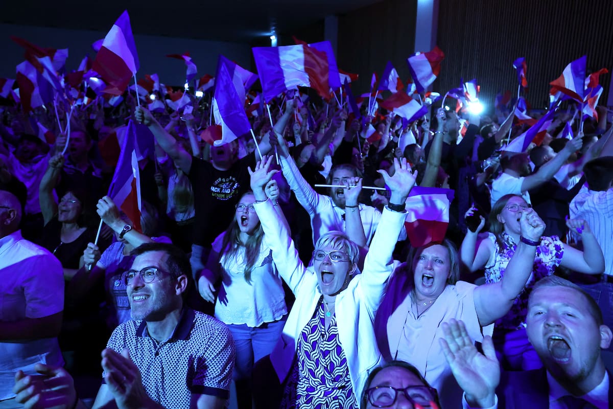Partidarios de Marine Le Pen celebran tras las elecciones parlamentarias, en Henin-Beaumont, Francia, Junio 30, 2024. REUTERS/Yves Herman