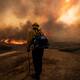 Más de mil evacuados por un incendio forestal en Los Ángeles