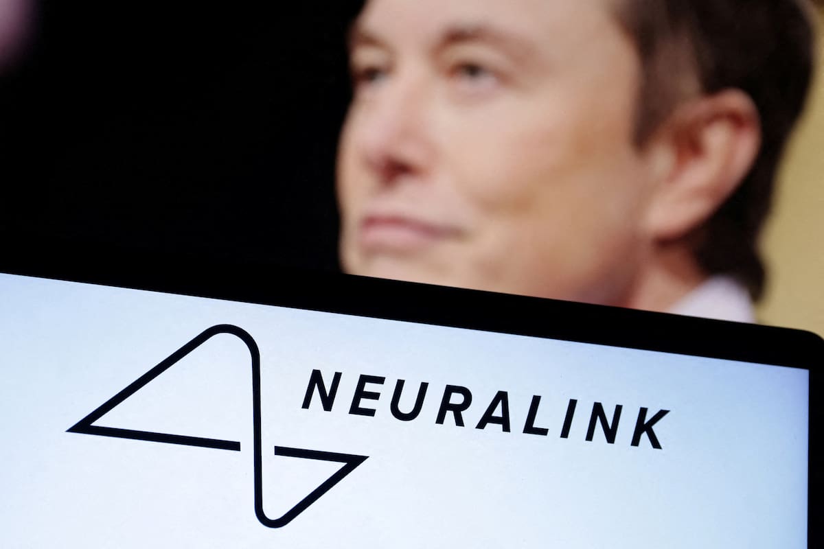 Neuralink implanta chip cerebral en el primer ser humano, según Elon Musk
