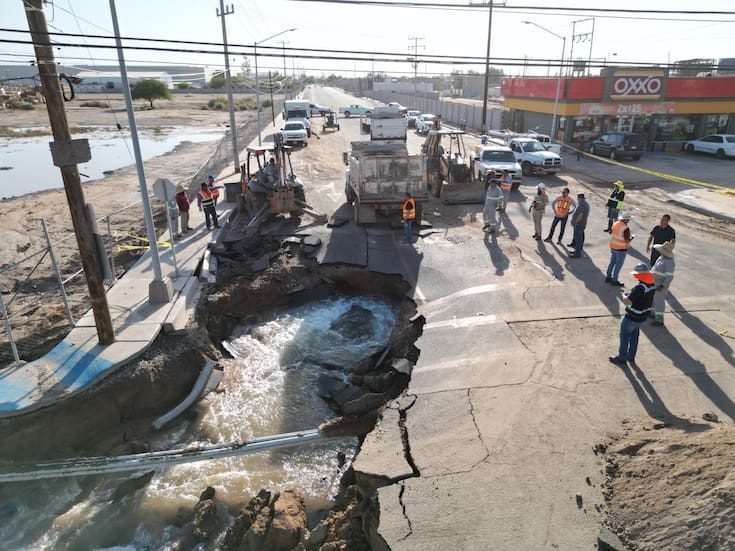 Fractura en línea de agua potable en González Ortega afecta el suministro