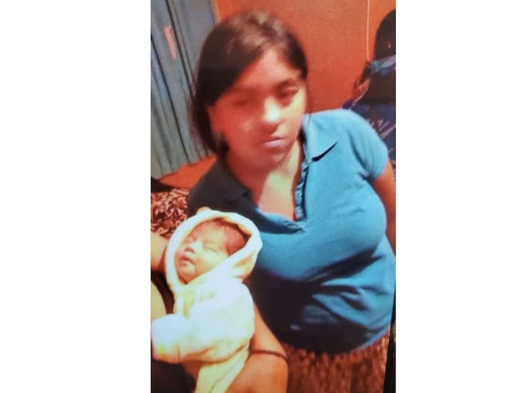 Buscan a Vanessa Betzabeth Alvarado Guzmán de 15 años y a su bebé de 15 días