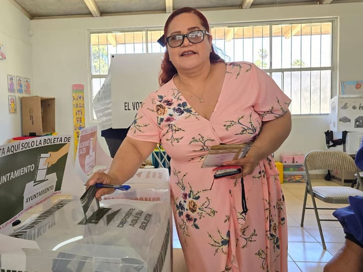 Vota Hilda Leyva Orduño, candidata no registrada en San Quintín