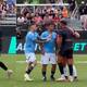 VIDEO: Kun Agüero pierde la cabeza y encara a un jugador rival en el Mundial 7 vs. 7