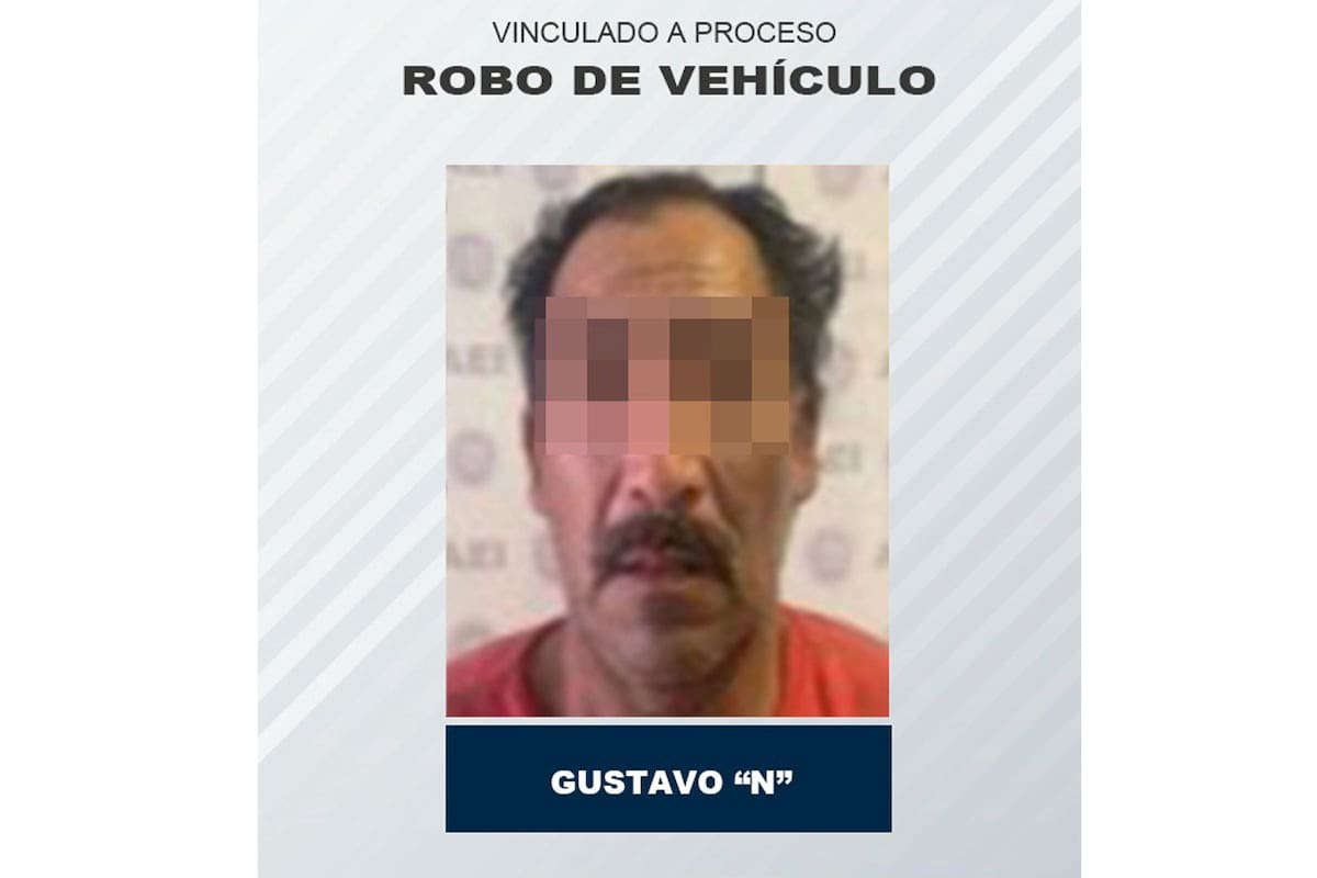Sorprenden a sujeto circulando en vehículo con reporte de robo en Rosarito