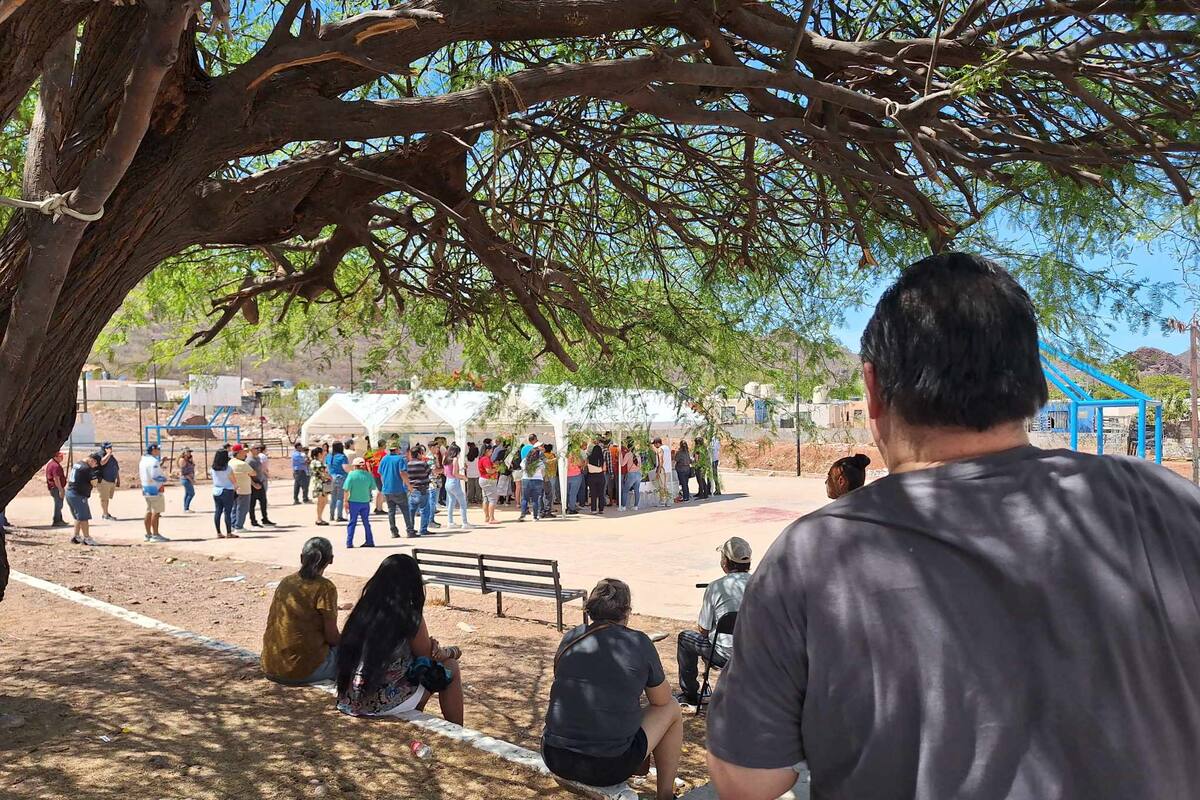 Exponen a votantes a la intemperie en casilla de Guaymas