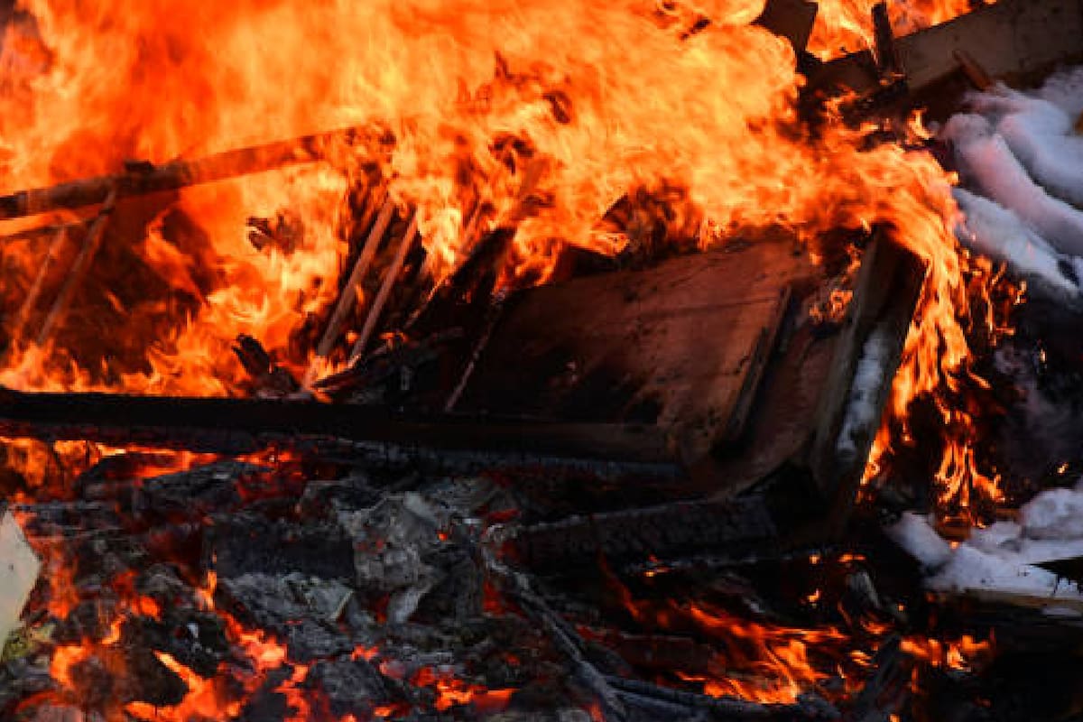 Matan a niñas indígenas de 9 y 7 años en incendio a su vivienda en Chiapas