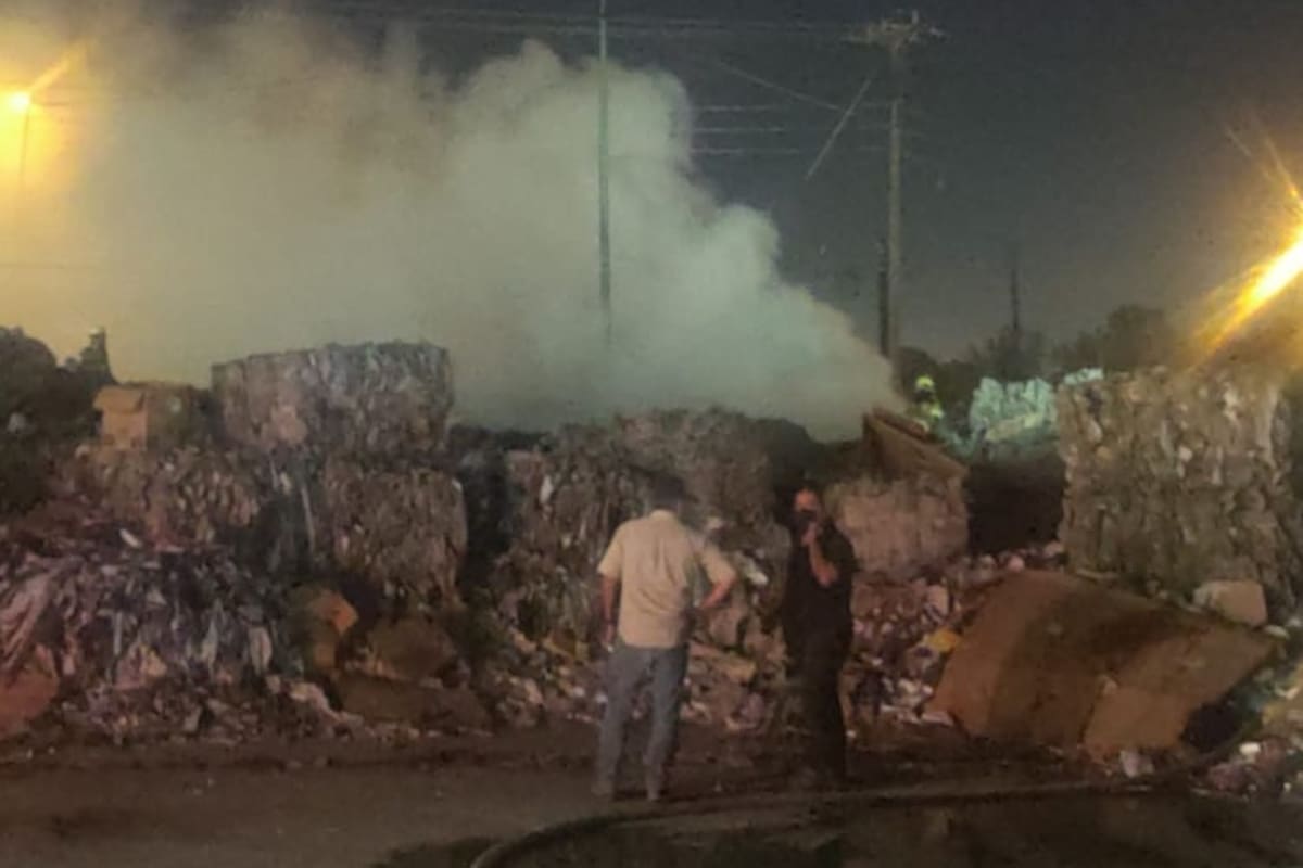 Reportan incendio en recicladora de Mexicali
