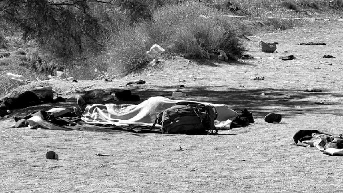 Muere migrante en muro fronterizo de Ciudad Juárez; presentaba múltiples golpes. Foto: Especial (El Universal)