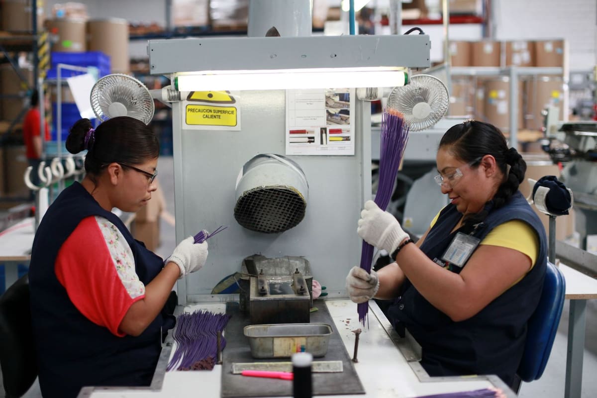 60% de trabajadoras de industrias en Tijuana llegaron a culminar primaria o secundaria: Arhitac