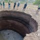 Se abre enorme socavón de 10 metros en Tlapa de Comonfort, Guerrero