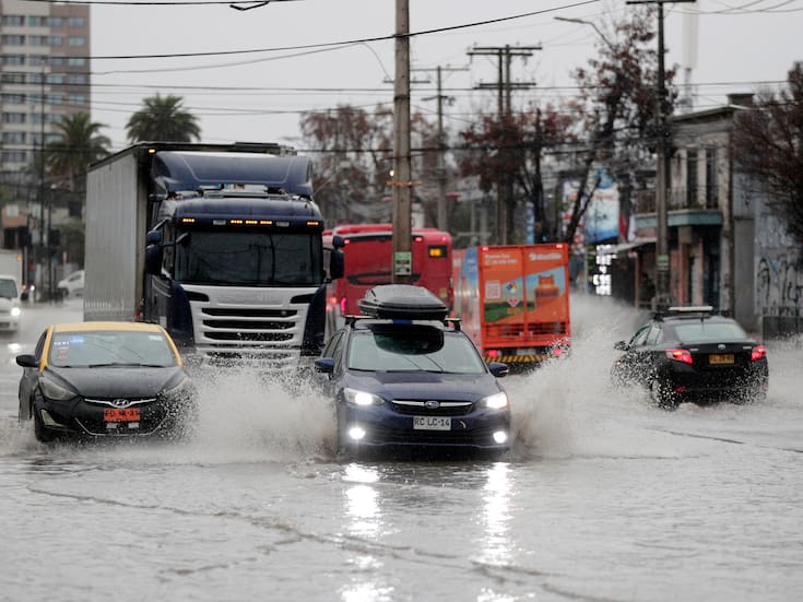 La mitad de Chile es afectada por la peor tormenta en 20 años