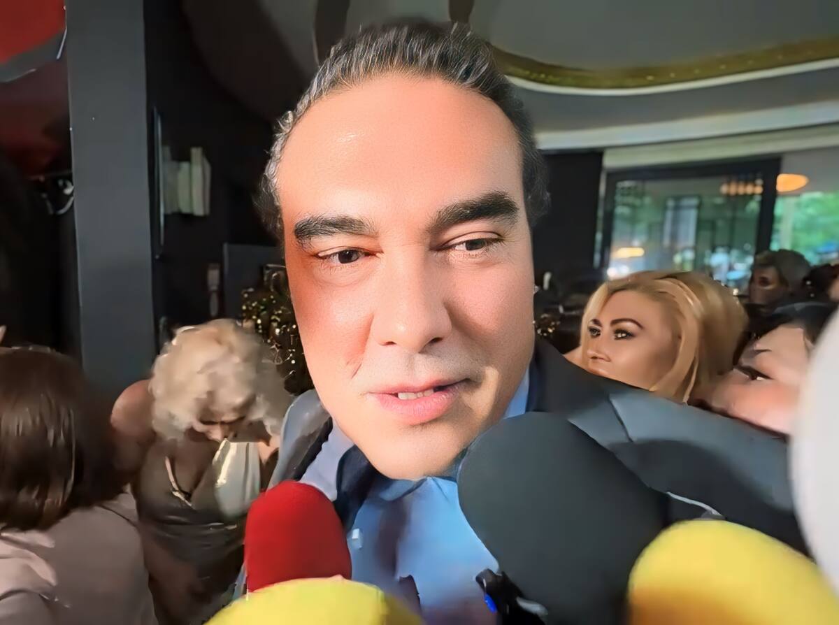 Eduardo Yáñez reaccionó molesto con la reportera Paty Cuevas y le arrebató el celular.