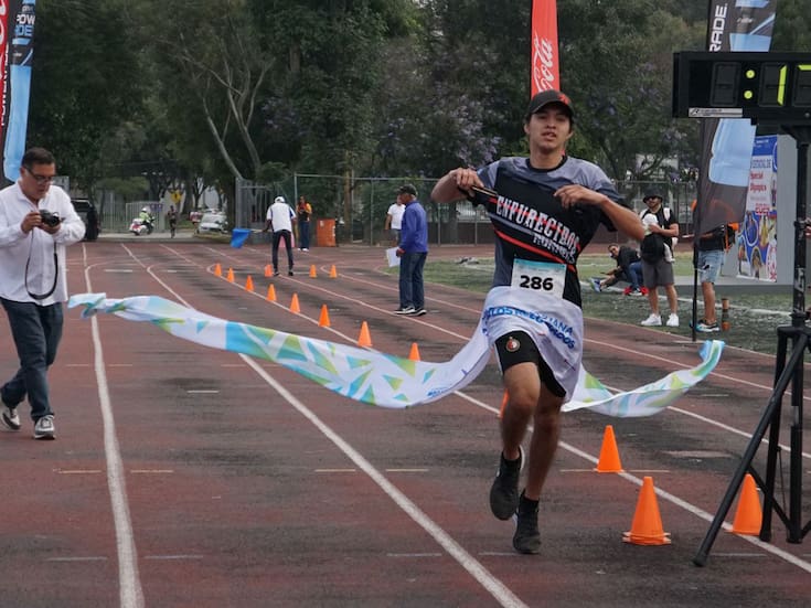 Participan 700 corredores en carrera Tijuana con los Refugiados 5K
