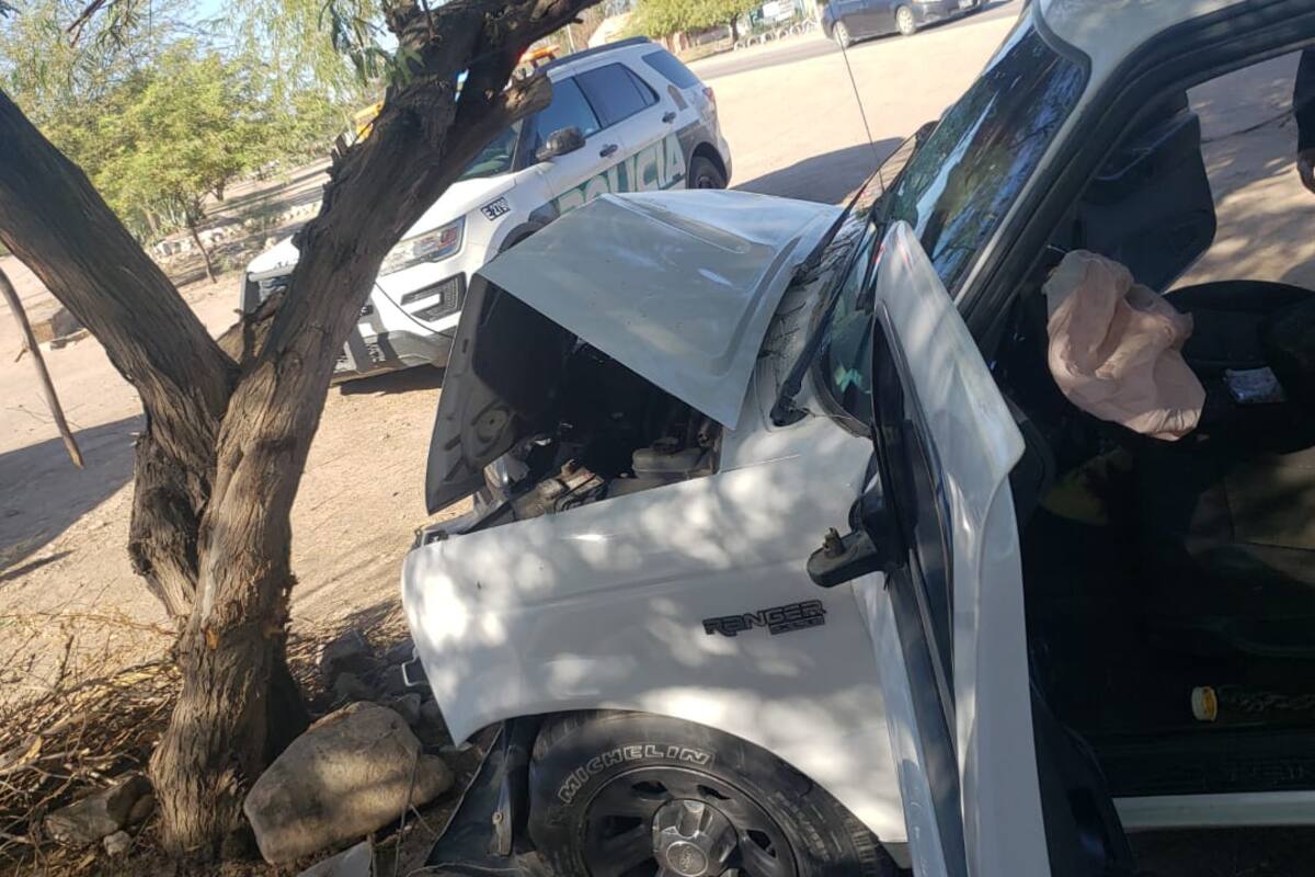 Muere automovilista tras chocar contra un árbol en el valle de Mexicali